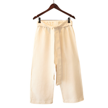 Load image into Gallery viewer, <transcy>شورت كاجوال من الكتان العضوي</transcy>