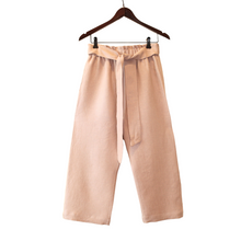 Load image into Gallery viewer, <transcy>شورت كاجوال من الكتان العضوي</transcy>