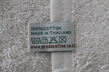 Load image into Gallery viewer, <transcy>ملاية حمام فاخرة من تيري - 76 × 152 سم - 600 جم</transcy>