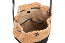 Load image into Gallery viewer, Quillberry - Bucket Around Shoulder