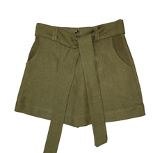 Load image into Gallery viewer, Linen - Pleated Shorts With Fabric Belt