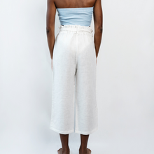 Load image into Gallery viewer, Linen - Capri Pants With Sash Belt